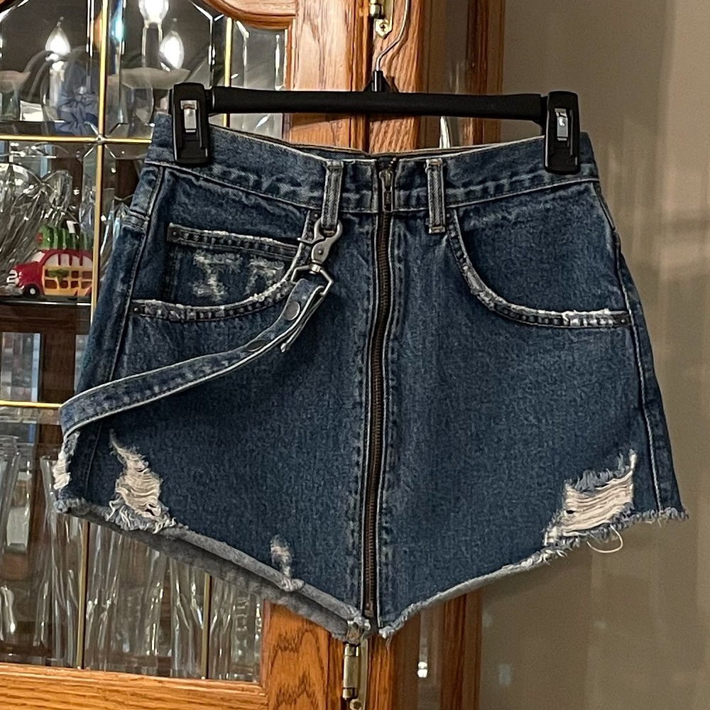 Carmar Blue Denim Skirt with Full Zipper Front - Size 26 (S)